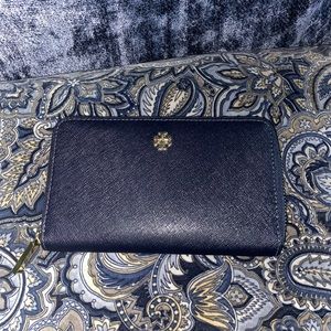 Tory Burch zippy wallet